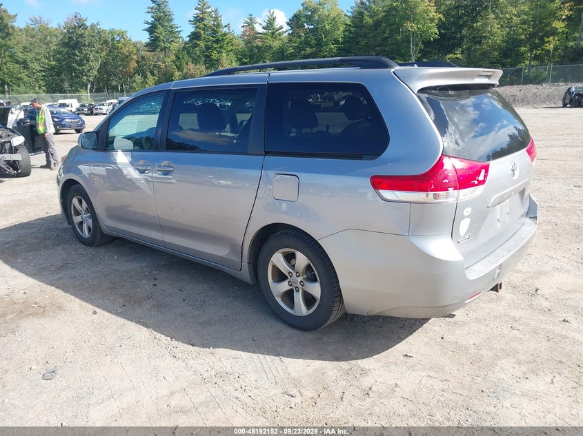 Vin: 5tdkk3dcxbs011497, lot: 46692036, toyota sienna le v6 20113