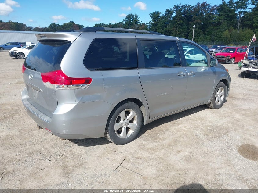 Vin: 5tdkk3dcxbs011497, lot: 46692036, toyota sienna le v6 20114
