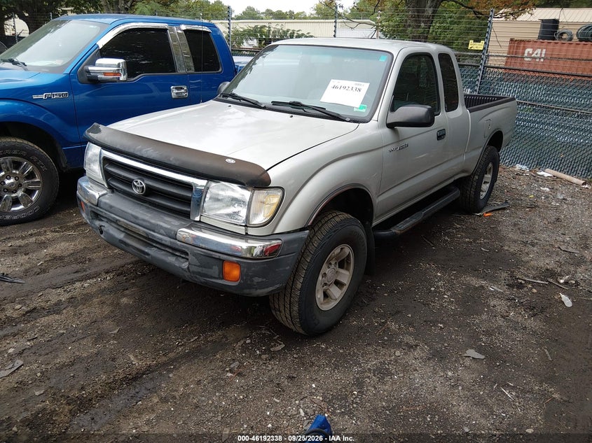 2000 Toyota Tacoma, Удар ззаду, IAAI, VIN 4TASM92N9YZ651351 — фото 2