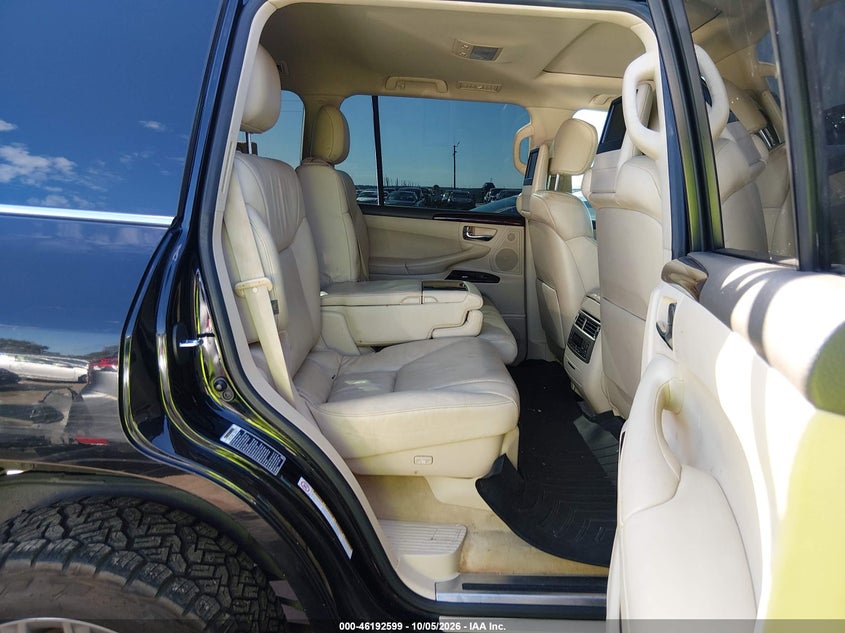 2013 LEXUS LX 570 · Фото 8