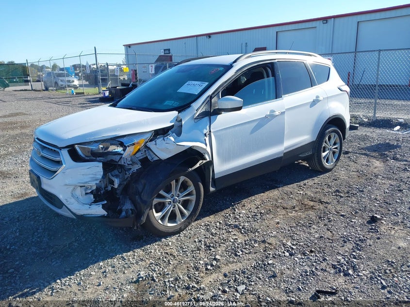 Vin: 1fmcu9gd6juc84142, lot: 46692635, ford escape se 20182