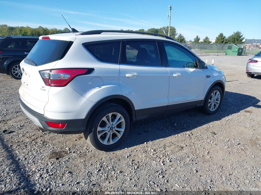 Vin: 1fmcu9gd6juc84142, lot: 46692635, ford escape se 20184