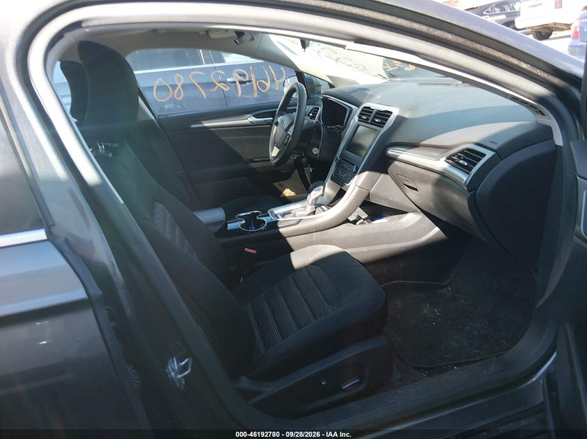 2016 FORD FUSION SE · Фото 5