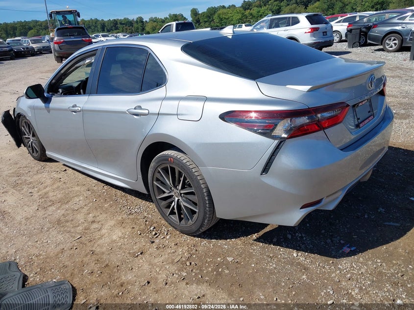 Vin: 4t1g11ak0nu706768, lot: 46692686, toyota camry se 20223