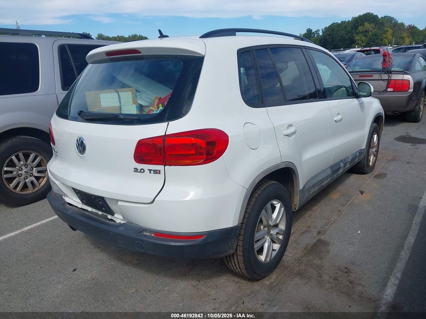 VOLKSWAGEN TIGUAN 2016 VIN WVGAV7AX2GW541564