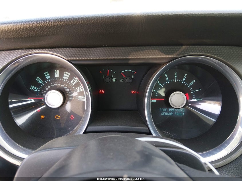 2011 FORD MUSTANG auction photo 7