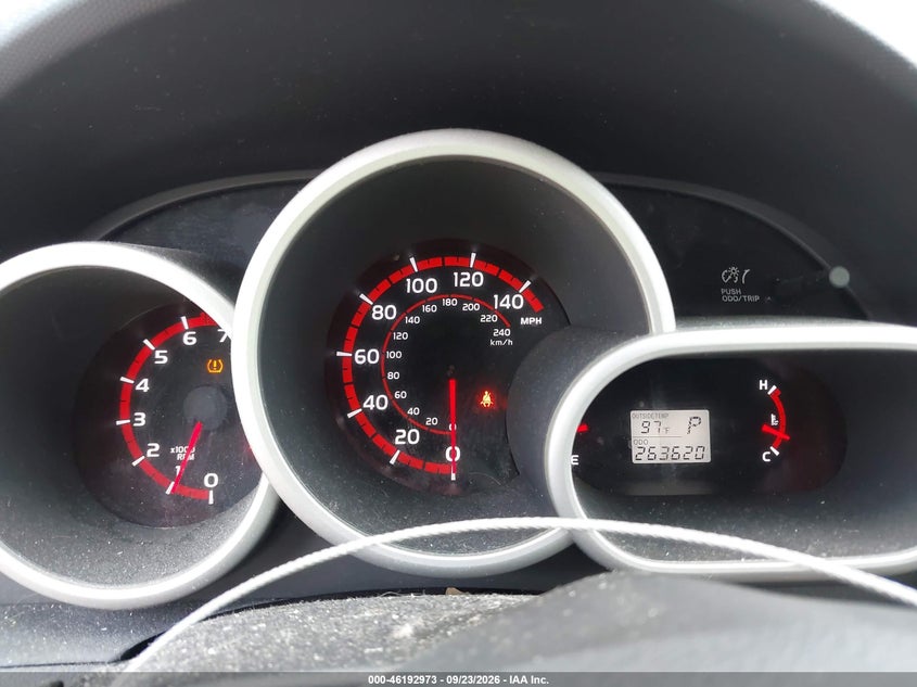 2010 PONTIAC VIBE auction photo 7