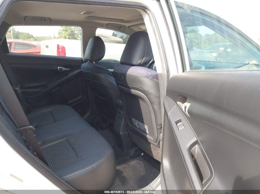 2010 PONTIAC VIBE auction photo 8