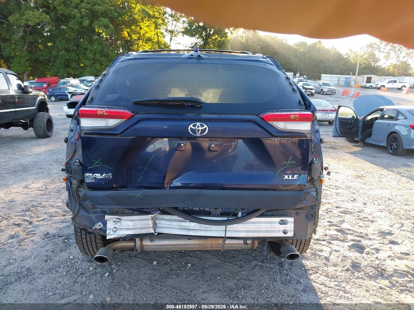 TOYOTA RAV4 - zdjęcie 17