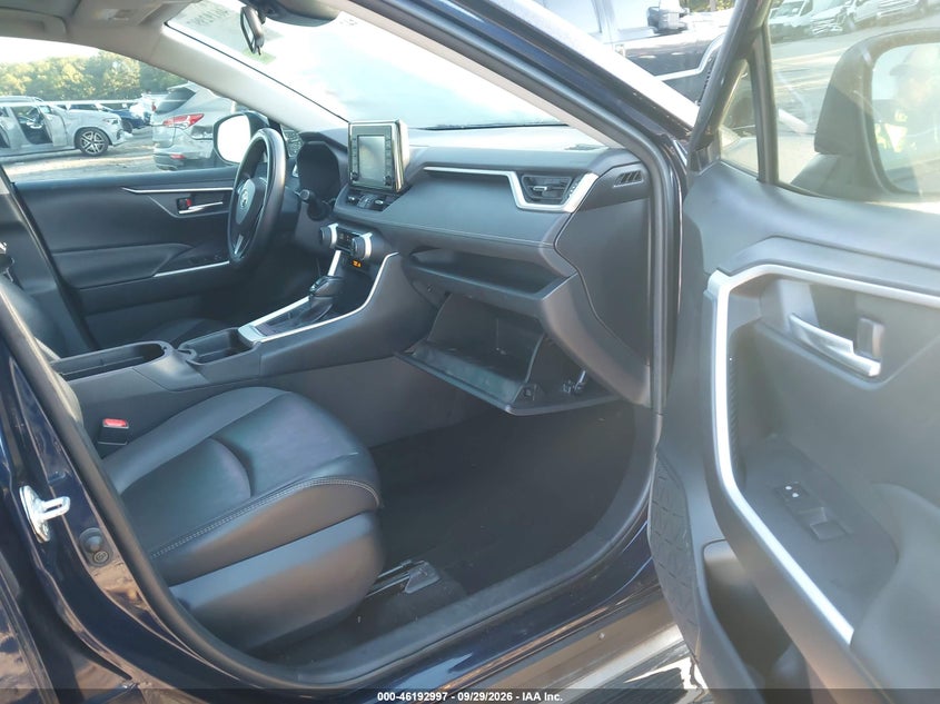 TOYOTA RAV4 - zdjęcie 5