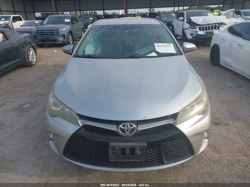 TOYOTA CAMRY - zdjęcie 12