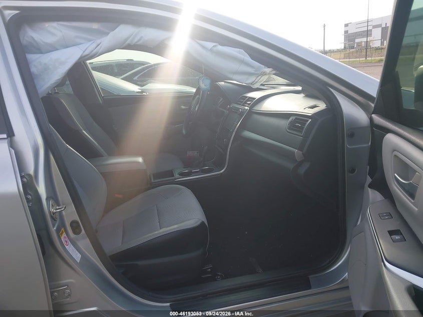TOYOTA CAMRY - zdjęcie 5
