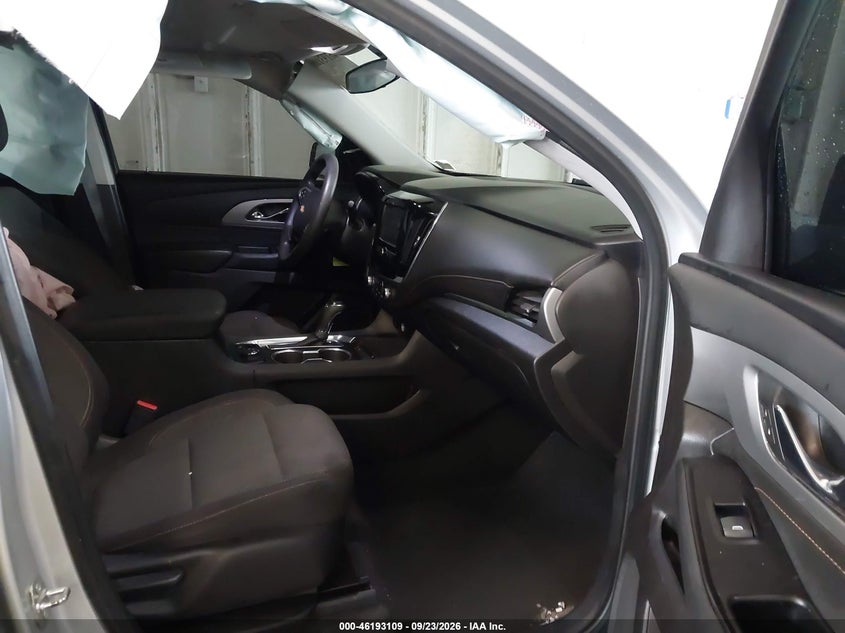 CHEVROLET TRAVERSE 2019 VIN 1GNEVFKW2KJ255085