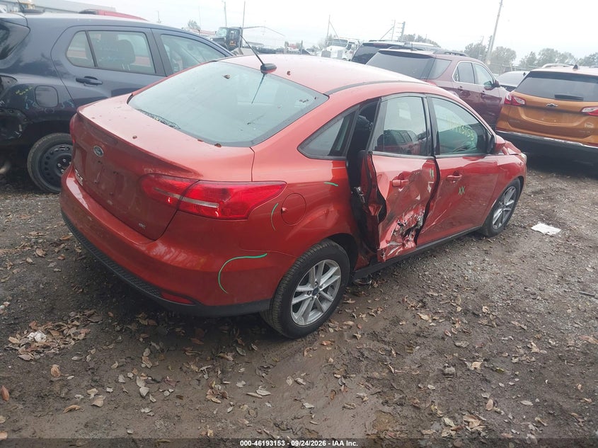 Vin: 1fadp3f23jl264696, lot: 46693037, ford focus se 20184
