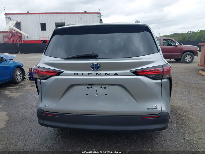 TOYOTA SIENNA - zdjęcie 16