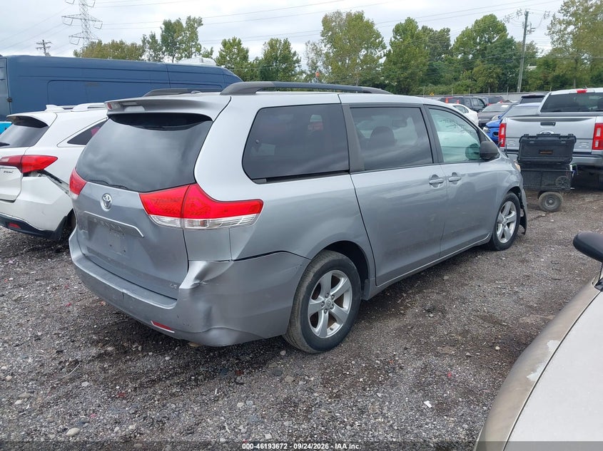 2012 TOYOTA SIENNA LE V6 8 PASSENGER · Фото 4