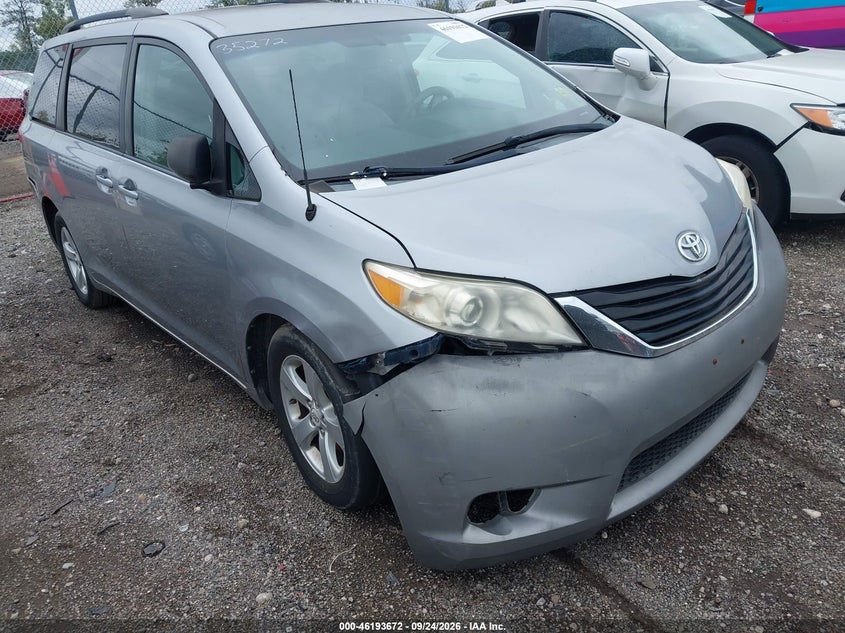 2012 TOYOTA SIENNA LE V6 8 PASSENGER · Фото 6