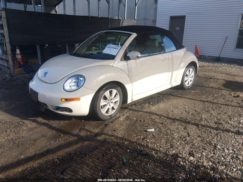 2009 Volkswagen New Beetle 2.5L, Right Front, IAAI, VIN 3VWRF31YX9M401476 — photo 2