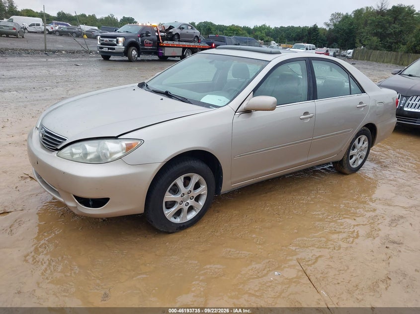 2005 Toyota Camry, Звичайний знос, IAAI, VIN 4T1BE30K45U983418 — фото 2