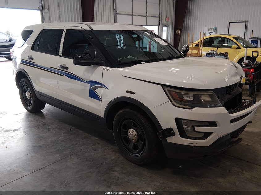 Vin: 1fm5k8ar2hgc24980, lot: 46693781, ford utility police interceptor 2017 img_1