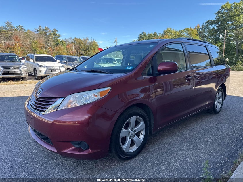Vin: 5tdkk3dc6gs703389, lot: 46694067, toyota sienna le 20162