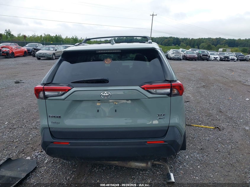 TOYOTA RAV4 - zdjęcie 16