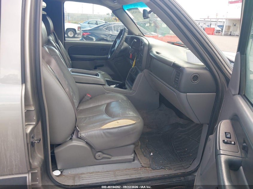 CHEVROLET SUBURBAN 1500 2003 VIN 3GNFK16Z03G325822
