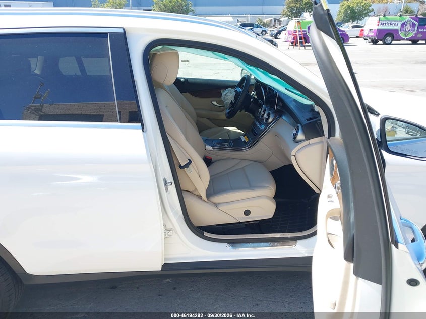 MERCEDES-BENZ GLC 300 2022 VIN W1N0G8EB0NV360618
