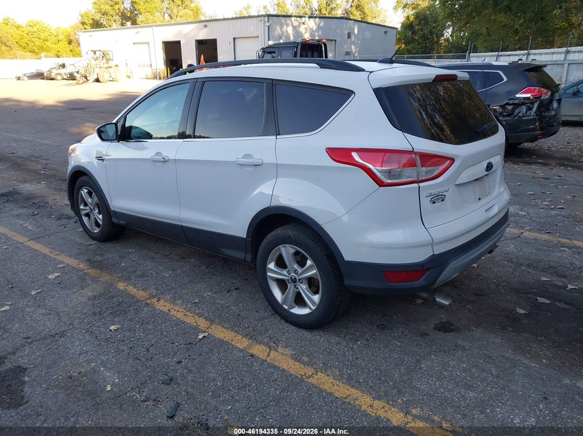 Vin: 1fmcu0gx5eua12306, lot: 46694219, ford escape se 20143