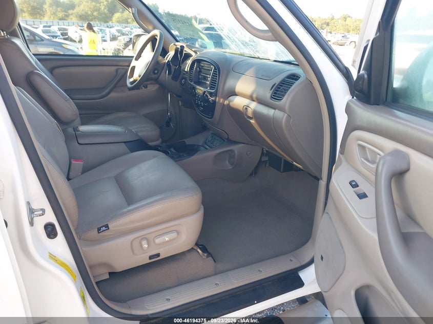 TOYOTA SEQUOIA 2005 VIN 5TDZT34A55S258201