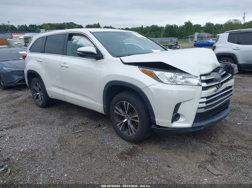 Vin: 5tdzarfh6js038420, lot: 46694277, toyota highlander le 2018 img_1