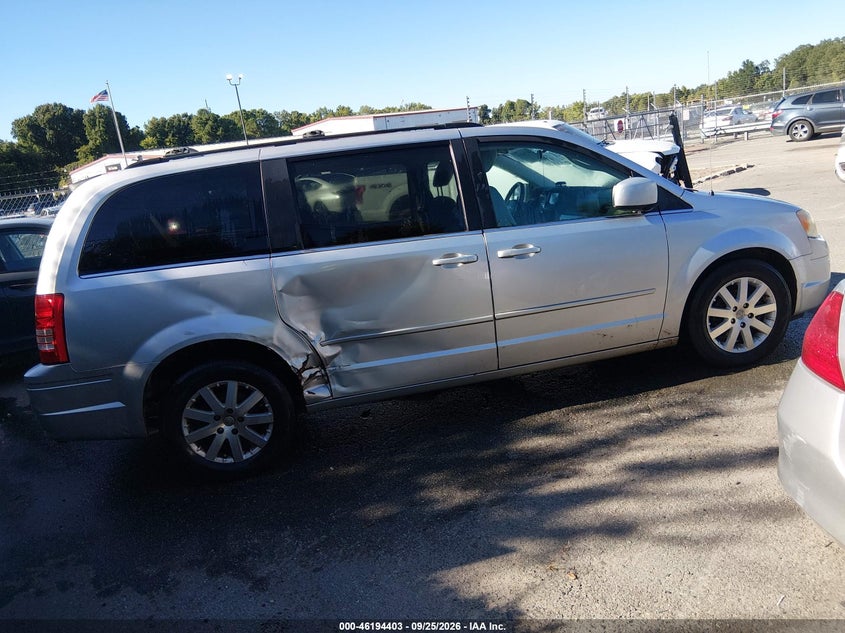 CHRYSLER TOWN & COUNTRY 2008 VIN 2A8HR54P98R134089