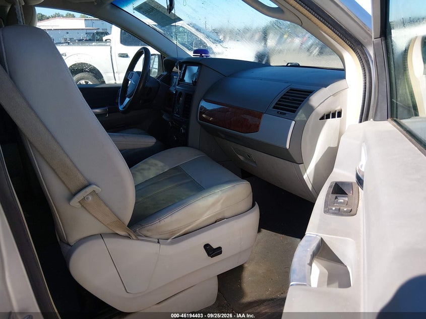 CHRYSLER TOWN & COUNTRY 2008 VIN 2A8HR54P98R134089