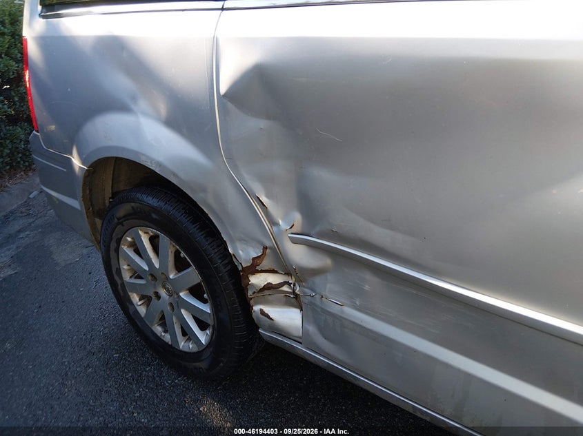 CHRYSLER TOWN & COUNTRY 2008 VIN 2A8HR54P98R134089