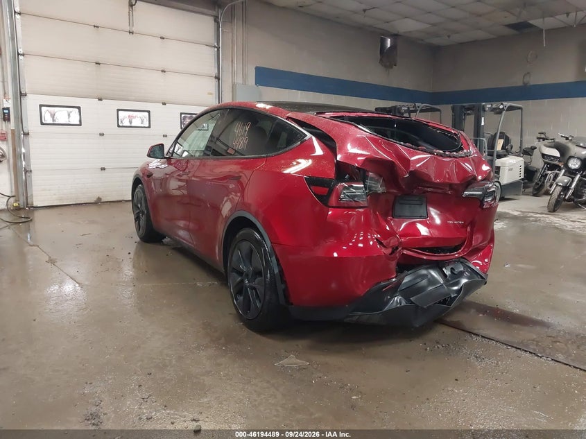 Vin: 7saygaee7rf185772, lot: 46694373, tesla model y long range dual motor all-wheel drive 20243