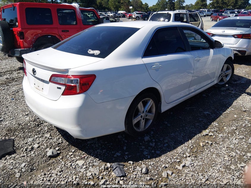 Vin: 4t1bf1fk3eu438884, lot: 46694377, toyota camry se 20144