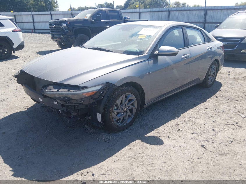 2024 Hyundai Elantra Sel, Front End, IAAI, VIN KMHLM4DG5RU823637 — photo 2