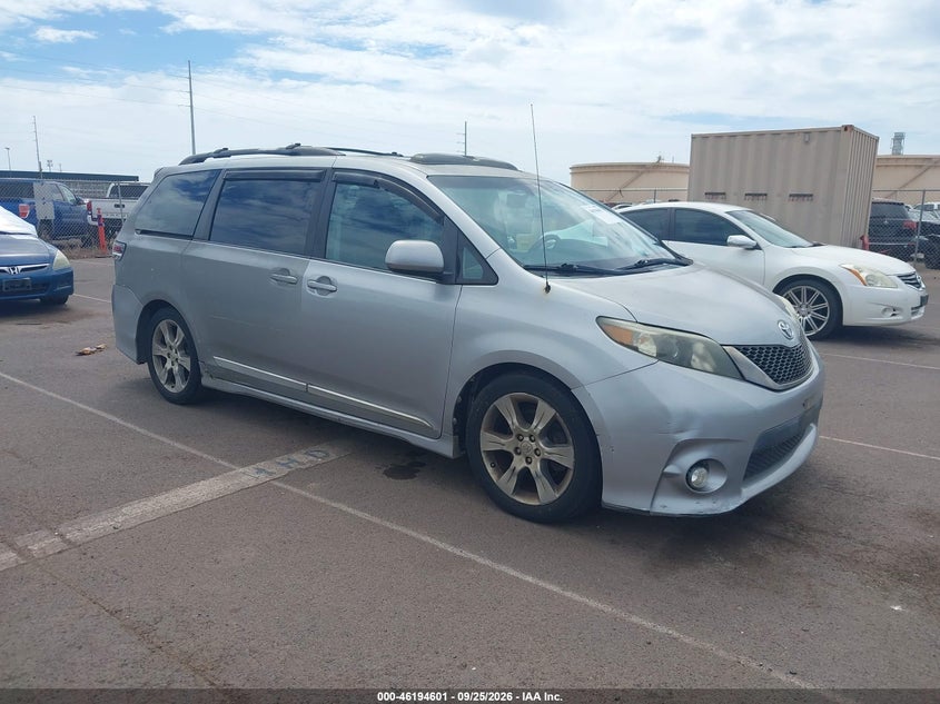 2012 Toyota Sienna SE