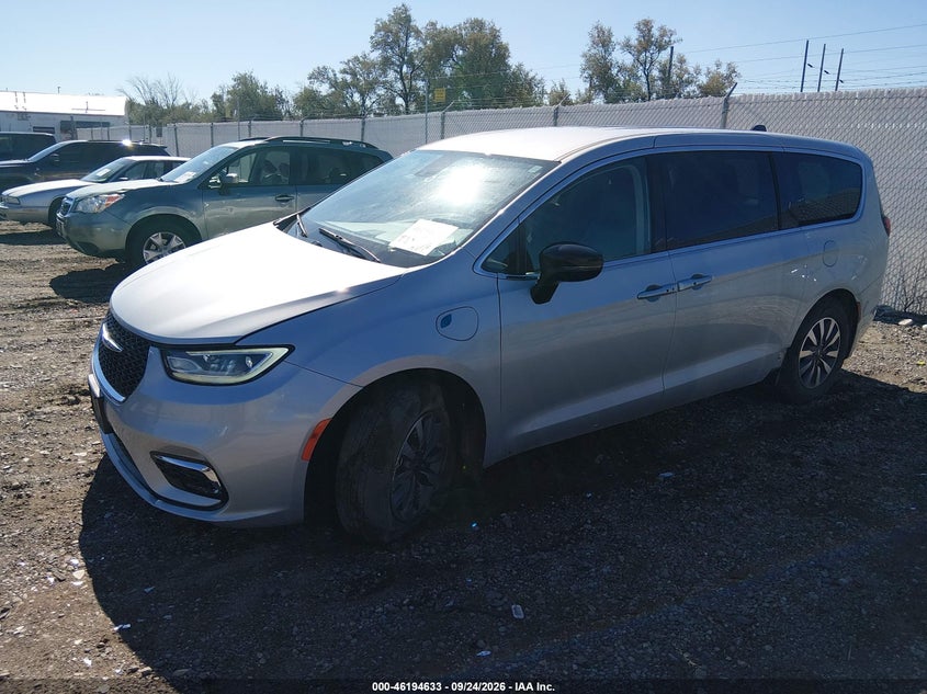 Vin: 2c4rc1s71rr150300, lot: 46694517, chrysler pacifica hybrid select 20242