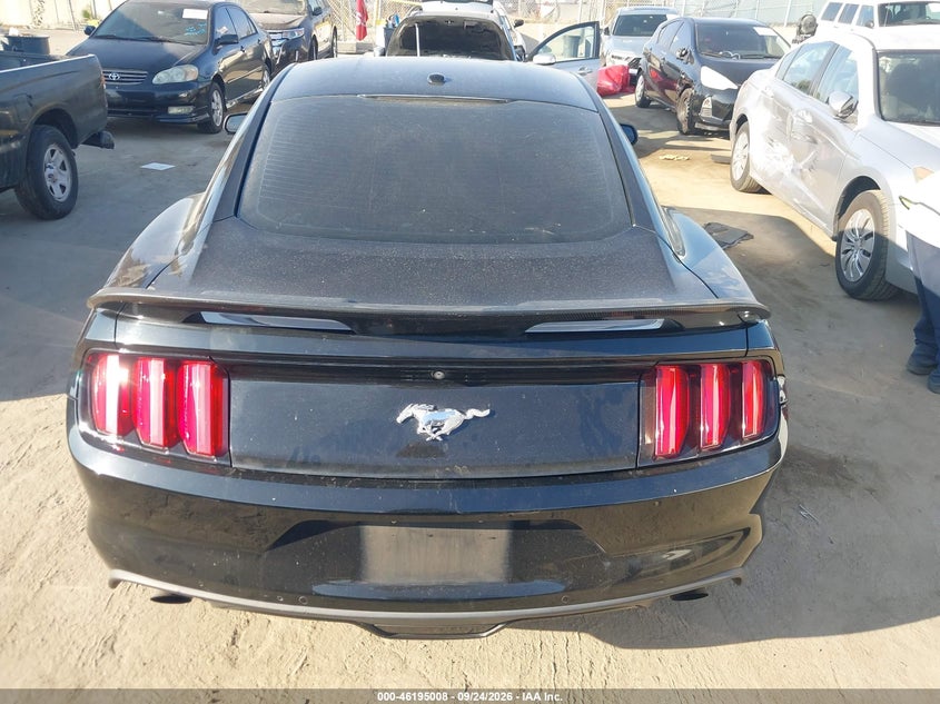 FORD MUSTANG - zdjęcie 16