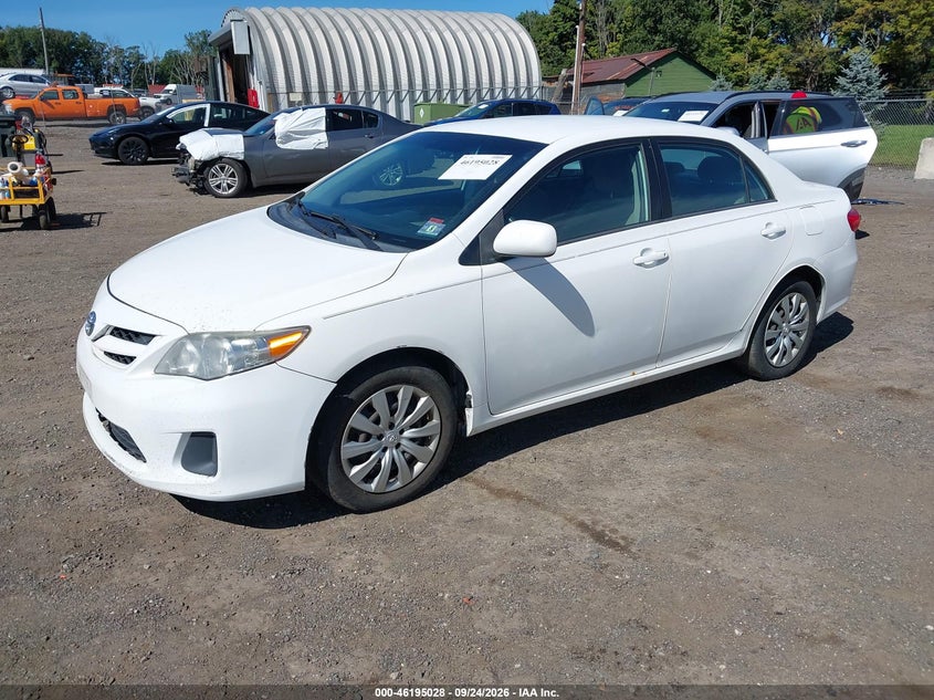 Vin: 2t1bu4ee2cc915354, lot: 46694912, toyota corolla le 20122