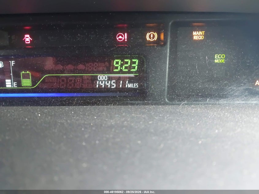 TOYOTA PRIUS V - zdjęcie 15