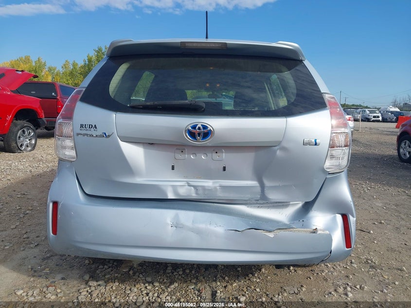 TOYOTA PRIUS V - zdjęcie 16