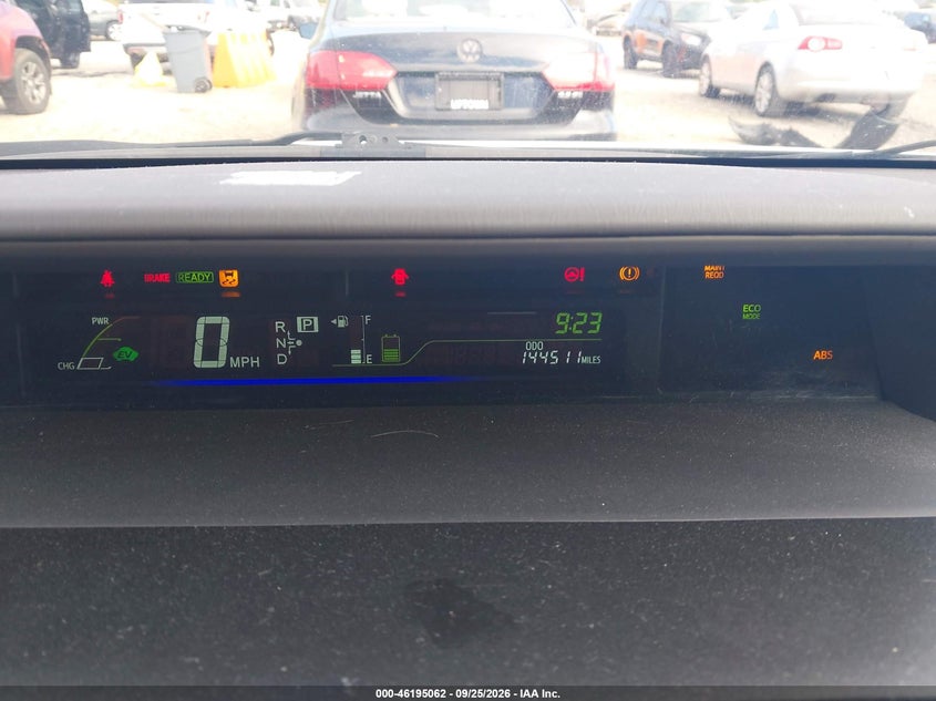 TOYOTA PRIUS V - zdjęcie 7