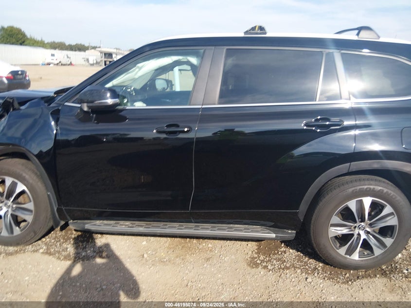 TOYOTA HIGHLANDER - zdjęcie 14