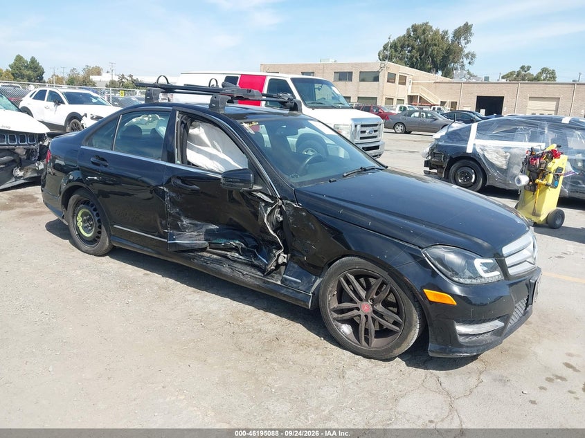 Vin: wddgf8ab3dr275333, lot: 46694972, mercedes-benz c 300 sport 4matic 2013 img_1