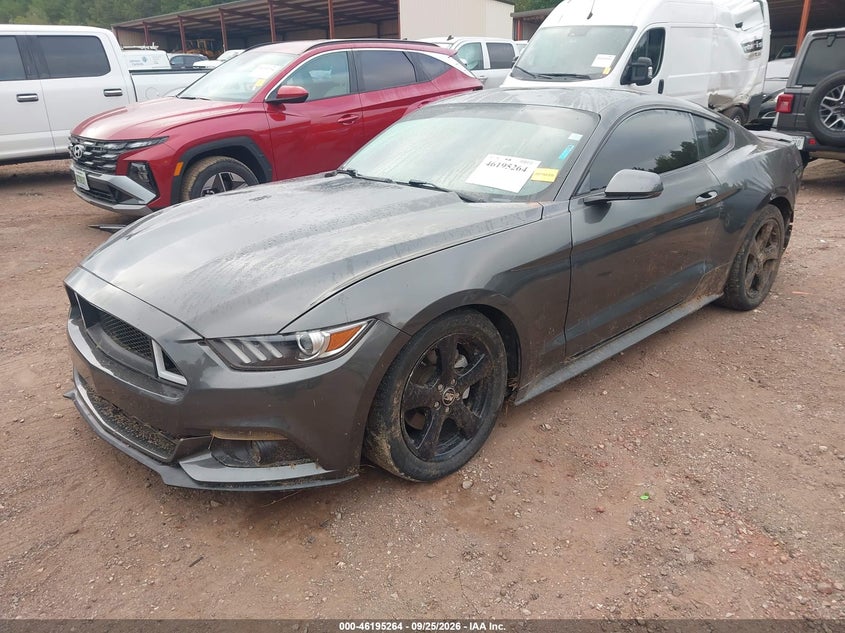 FORD MUSTANG - zdjęcie 2