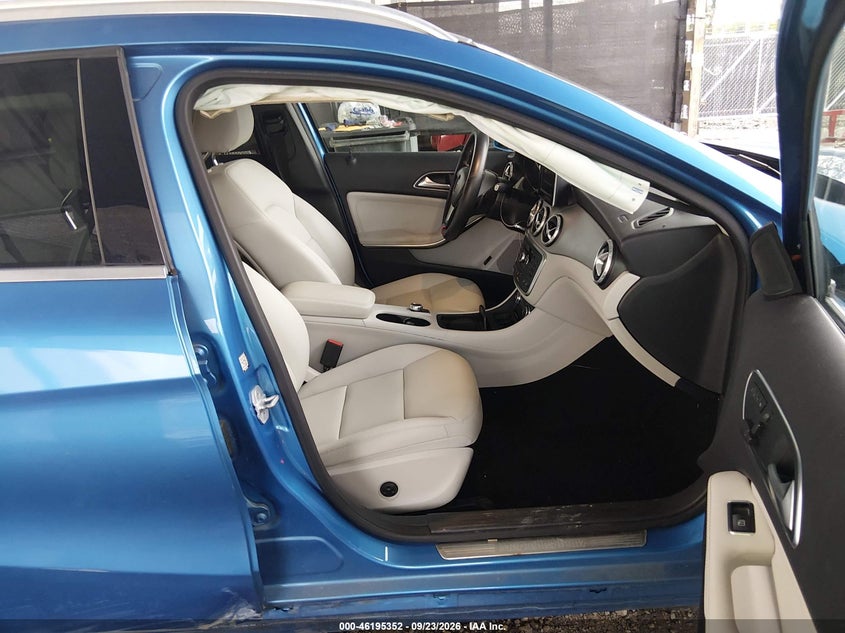 MERCEDES-BENZ GLA 250 2015 VIN WDCTG4GB3FJ062853
