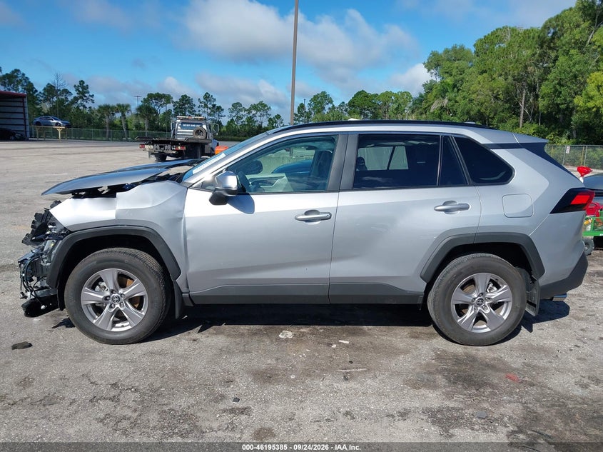 TOYOTA RAV4 - zdjęcie 15