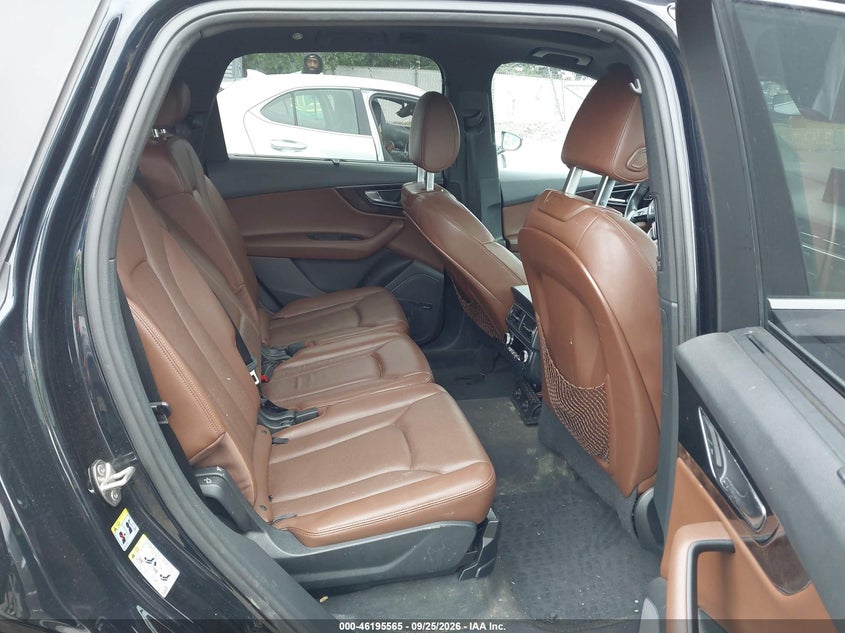 AUDI Q7 - zdjęcie 8